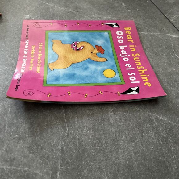 Bear in Sunshine / Oso bajo el sol [English and Spanish Edition] Blackstone, S - Picture 5 of 9